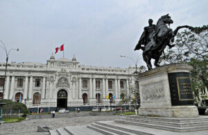 Plazas en Lima