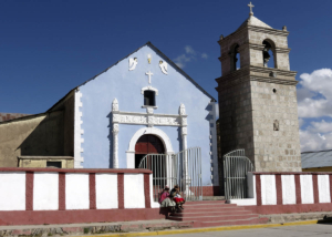Capilla Azul de Caylloma: Un Santuario Sereno en los Andes Peruanos