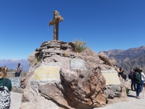 Cruz del Cóndor: Un Santuario Andino en las Alturas