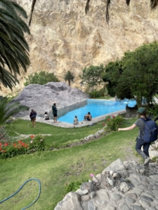 Refugio Acuático en el Corazón de Sangalli
