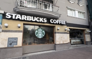 Starbucks Parque Kennedy